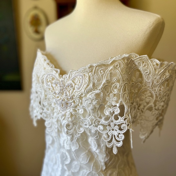 ☾ Vintage Jessica McClintock ivory lace tea length off shoulder wedding dress - Picture 4 of 8